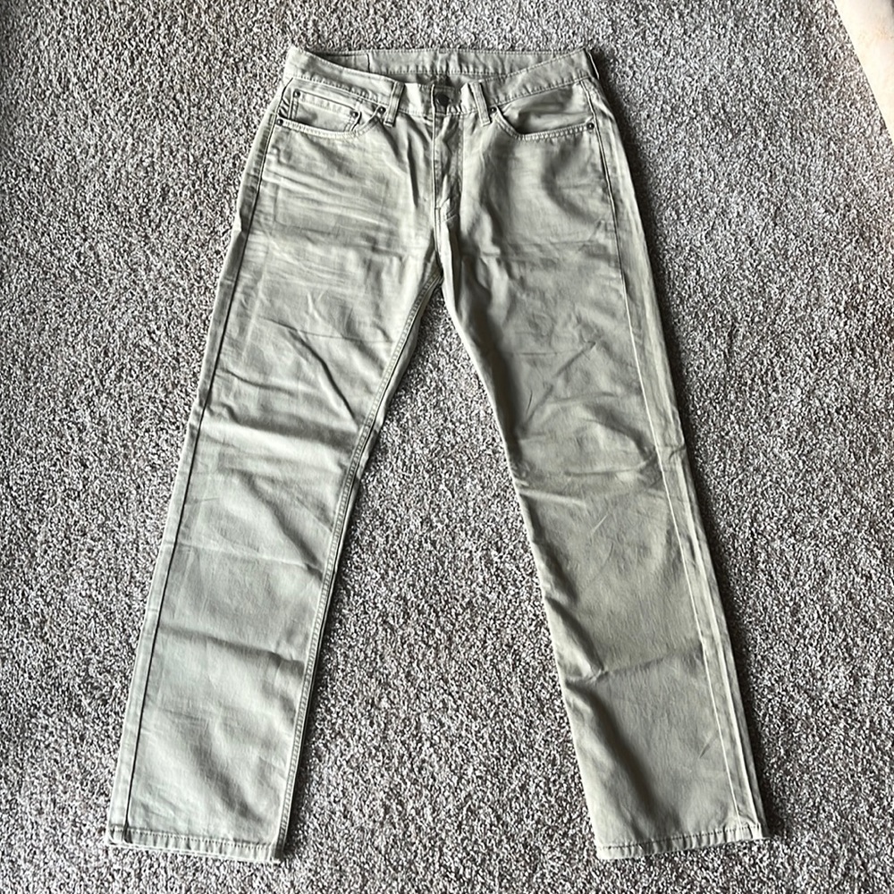 Levi’s khaki pants